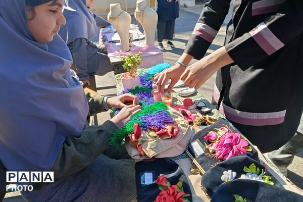 رنگِ خلاقیت در مدرسه رستمرودی پیچید