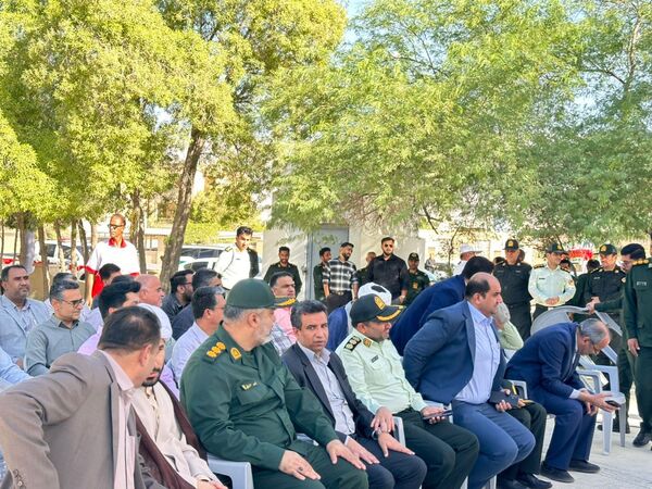 غبارروبی قبور مطهر شهدا در بستک
