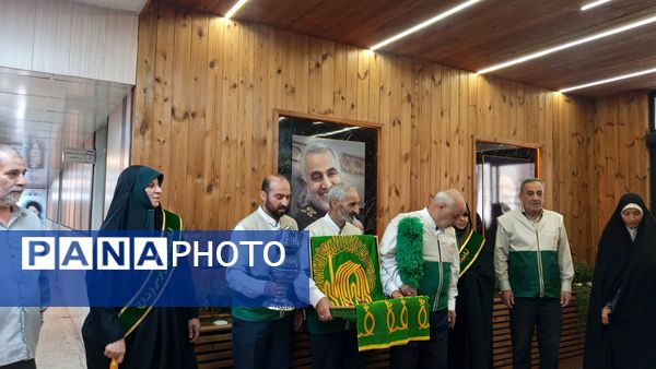 حضور خادمین حرم مطهر امام رضا (ع) به‌مناسبت دهه کرامت و هفته معلم در اداره آموزش و پرورش منطقه ۱۹