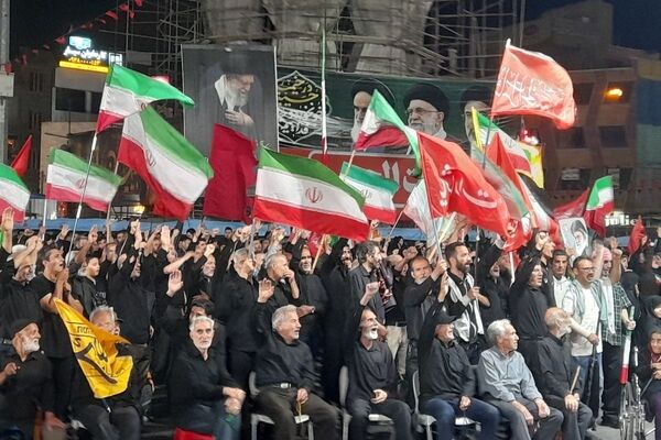 اجتماع باشکوه عظیم مردم غیور شهر قدس در میدان امام خامنه‌ای 