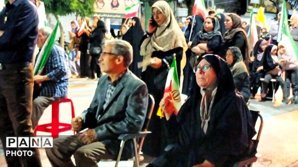 تجمعات شبانه در ملایر؛ فریاد عشق به وطن