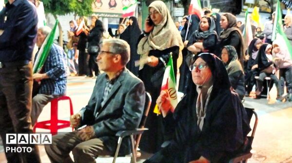 تجمعات شبانه در ملایر؛ فریاد عشق به وطن
