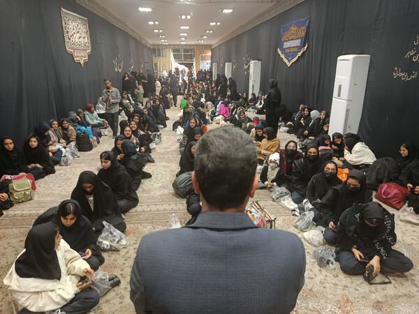 اعزام نخستین گروه از دانش‌آموزان قمی به اردوی راهیان رضوی 