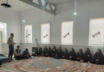 نشست خبرنگاران منتخب پانا میبد با دارالقرآن آیت الله حائری (ره) 
