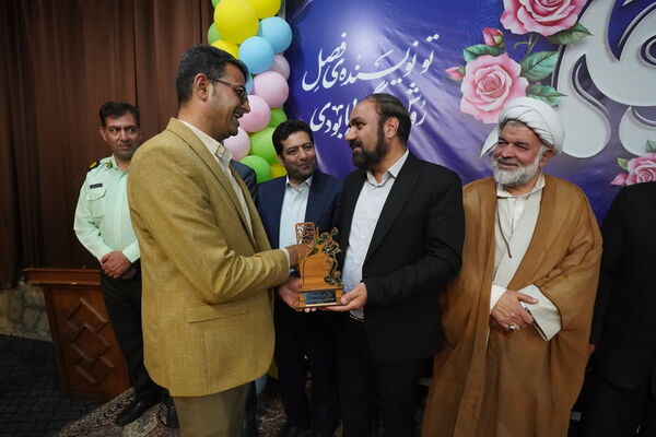 مراسم گرامیداشت روز معلم در شهرستان ورزنه