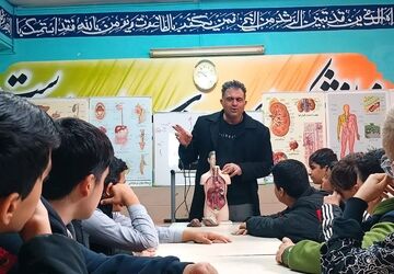 کلاس‌های آموزشی و آمادگی جشنواره نوجوان خوارزمی در پژوهش‌سرای فرهنگ ورامین