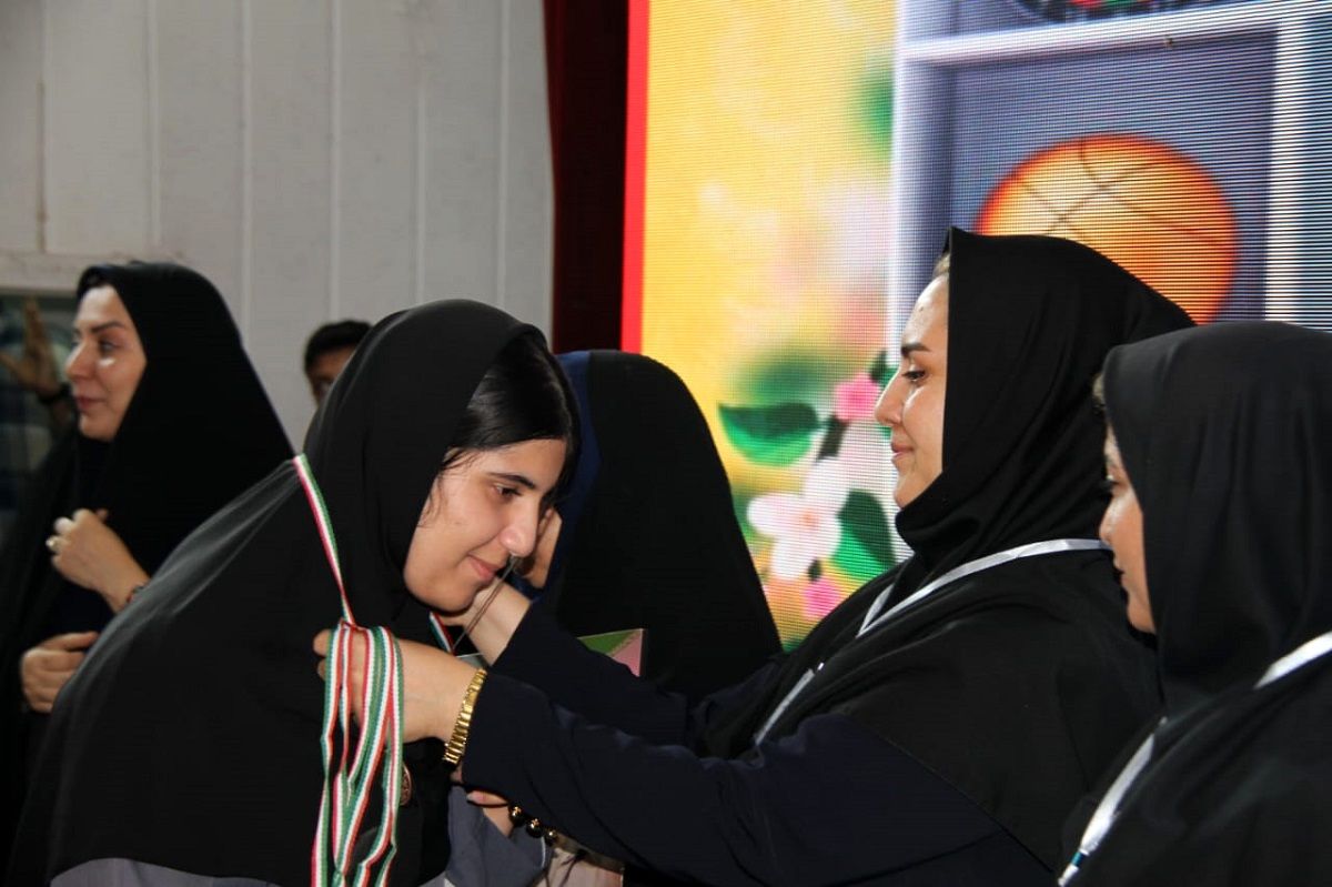 تجلیل از ۵۰۰ دانش‌آموز دختر و پسر مقام‌آور مسابقات ورزش دانش‌آموزی بهبهان