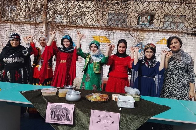  جشنواره اقوام ایرانی در مدرسه هدی؛ رنگ، موسیقی و فرهنگ در یک روز به‌یادماندنی