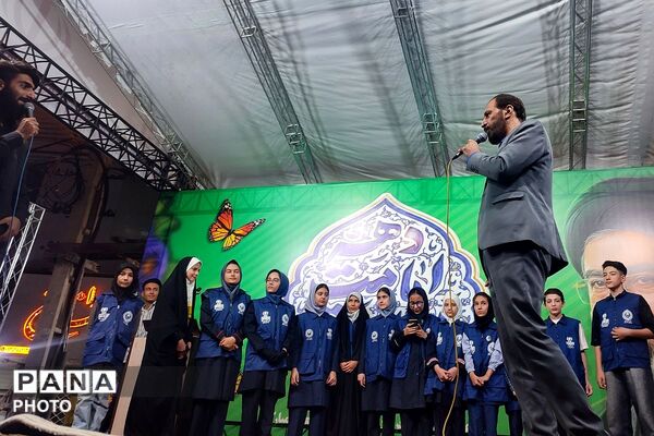 تجلیل از خبرنگاران پانا در صحنه ی جهاد تبیین