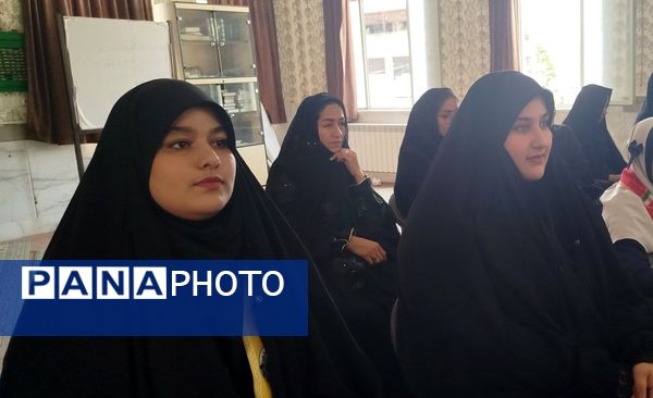 تجلیل از دانش‌آموز خبرنگاران پانا در لردگان