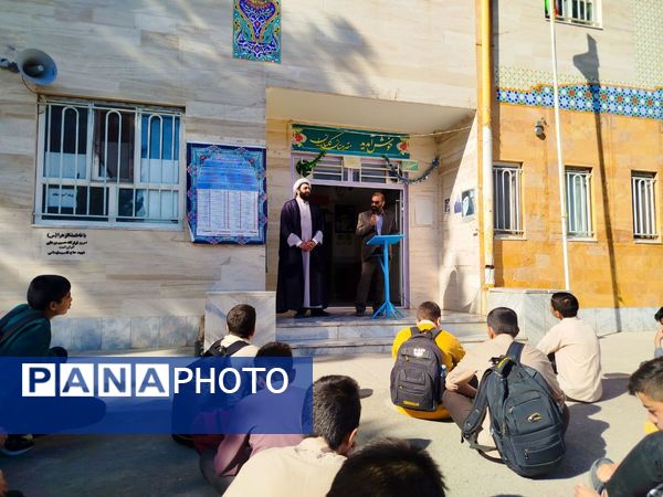 بازدید سرزده بازپرس دادگستری شهرستان کاشمر از دبیرستان میثاق