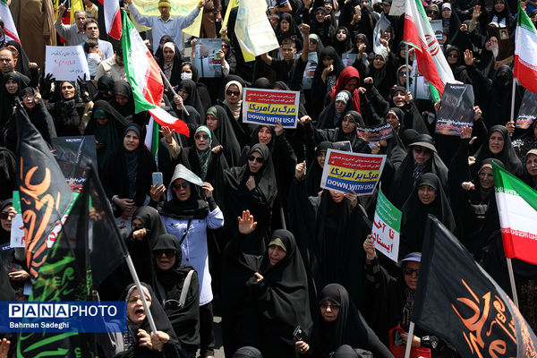 راهپیمایی مردمی علیه تهاجم رژیم صهیونیستی به ایران - تهران
