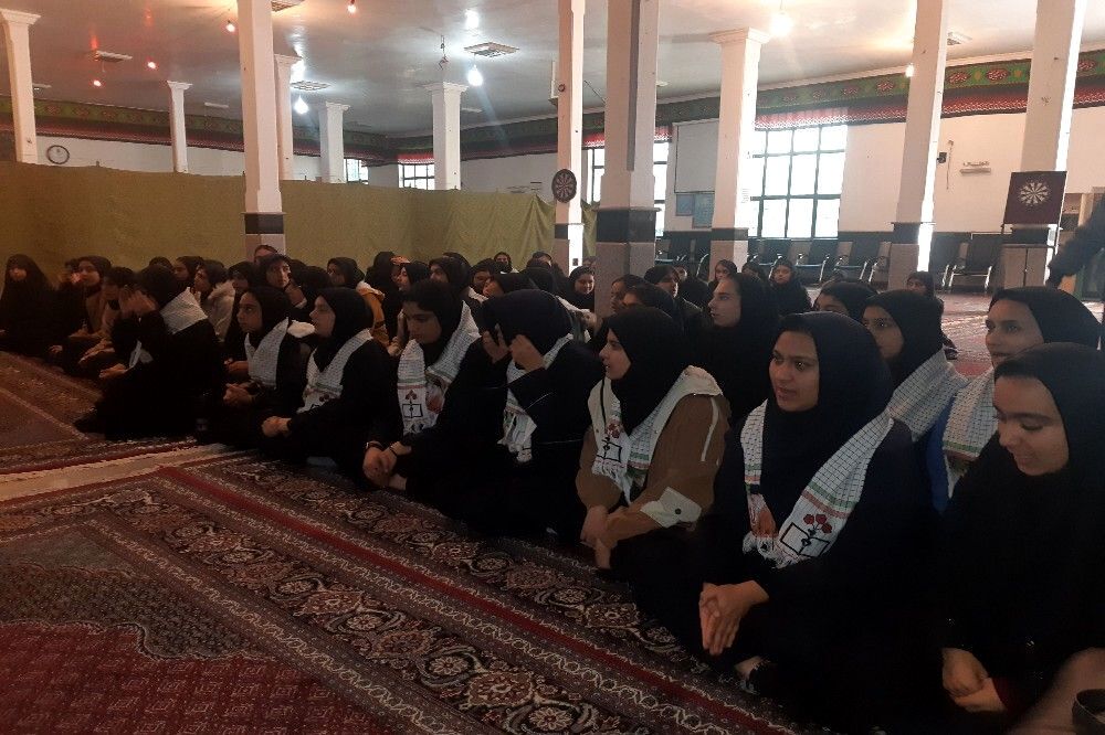 مراسم شهادت حضرت فاطمه زهرا (س) در دبیرستان شهید مجید دهنوی 