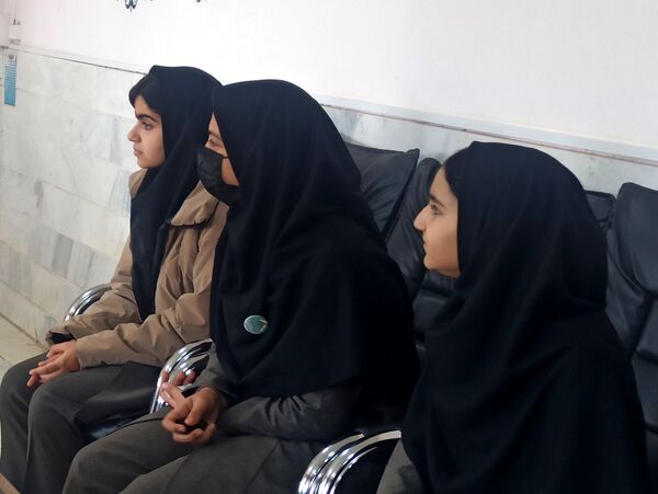  جلسه اول شورای دانش آموزی دبیرستان نمونه اندیشه 