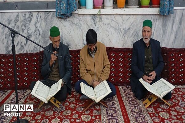 جزء خوانی قرآن در ماه مبارک رمضان  مسجد جامع شهر بار نیشابور 