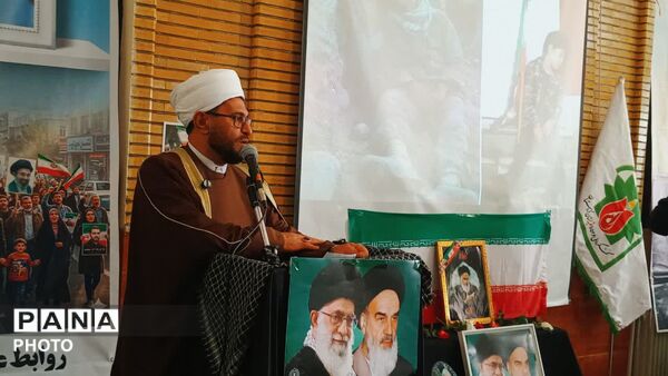 عطر یاد امام خمینی (ره) در حسینیه رستگاران دهگلان پیچید 