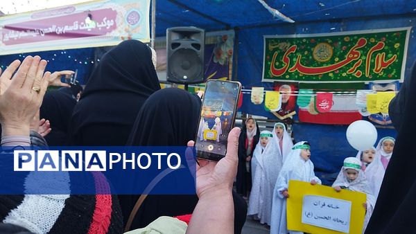 حضور مردم در مهمانی کیلومتری اعیاد شعبانیه نیشابور