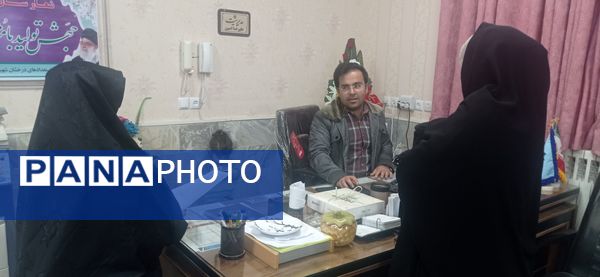 جلسه دیدار چهره به چهره والدین با دبیران در کاشمر