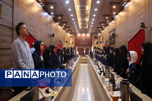 نشست صمیمی فعالین رسانه ای دانش‌آموزان با مدیرعامل خبرگزاری پانا