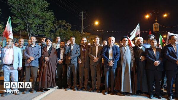 اجتماع بزرگ فرهنگیان و دانش‌آموزان یاسوج در خیابان جمهوری