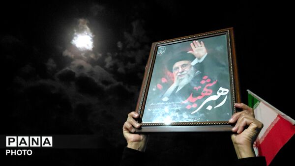 طنین «الله اکبر» در فتح‌آباد، آینه‌ی بیعت با رهبر شد