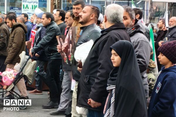 تجدید پیمان مردم ولایتمدار بهارستانی با سومین رهبر انقلاب در روز قدس