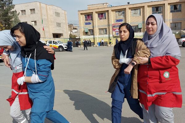 مانور سراسری زلزله در مدارس کهریزک و باقرشهر 