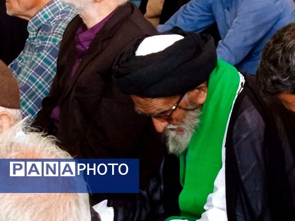 نماز جمعه ای با رنگ خون شهید در کاشمر