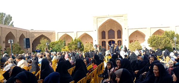 جشواره بومی محلی عناب شهرستان کوهپایه 