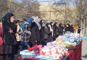 تقدیر از دانش آموزان برتر علمی، پرورشی، آموزشی و ورزشی در دبیرستان میثاق م