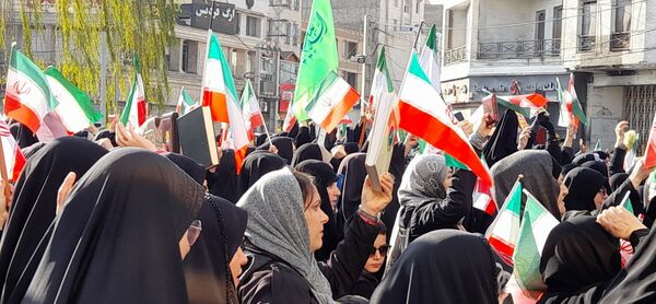 اجتماع بزرگ مردم فردیس همزمان با سراسر کشور در راهپیمایی 22 دی