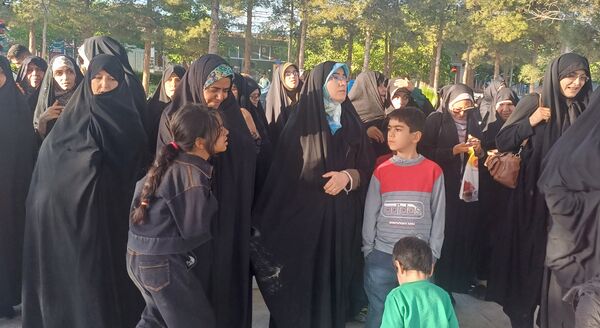 همایش پیاده‌روی خانوادگی به پاسداشت ایام الله دهه مبارک کرامت