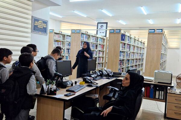 هفته کتاب و کتابخوانی در مدارس ناحیه دو شهرری 
