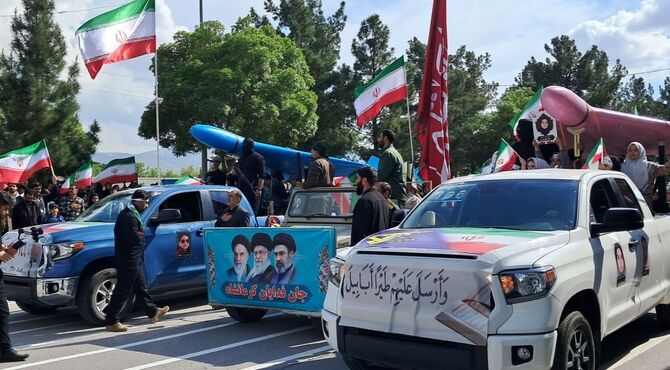 حضور گسترده مردم کرمانشاه در رزمایش جانفدا برای ایران امام رضایی