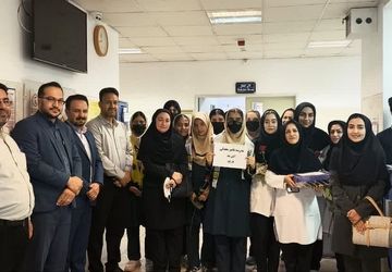 قدردانی دانش‌آموزان شهر زرقان از پرستاران