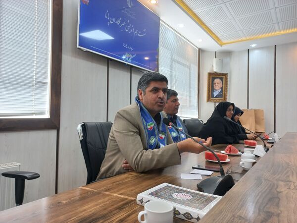 نشست صمیمی دانش‌آموز خبرنگاران پانا ناحیه 3 مشهد با مدیر سازمان دانش آموزی خراسان رضوی