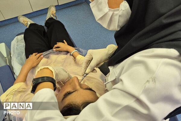 حضور دندانپزشکی سیار و اجرای طرح ماهر در اداره آموزش و پرورش جوادآباد 