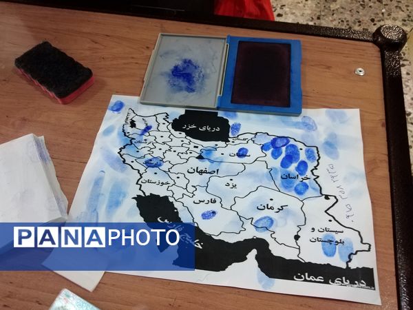 برگزاری چهاردهمین دوره انتخابات ریاست جمهوری کشور در دبیرستان ناصر مشهد