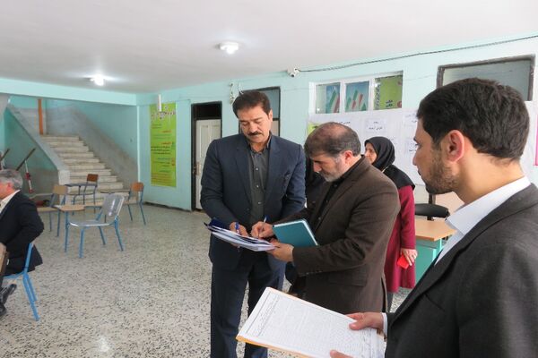 بازدید از حوزه‌های برگزاری امتحانات نهایی در شهرستان فاروج 