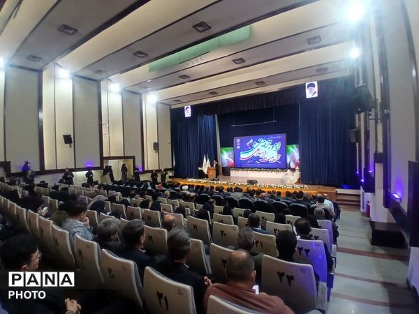 گرامیداشت هفته امور تربیتی و تربیت اسلامی در گلستان