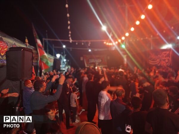 میدان نجفیه؛ کانونِ جوشانِ عشق و میثاقِ حسینی در زاوه