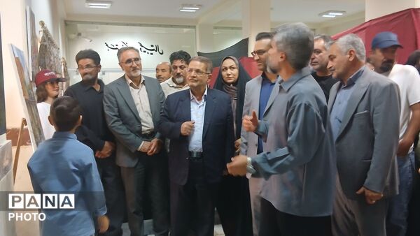 افتتاح نمایشگاه نقاشی هنرهای تجسمی با ۱۷۰ اثر هنرمندان در تویسرکان