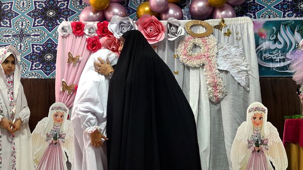 جشن تکلیف، جشن عاشقی در آموزشگاه دخترانه درخشندگان ملارد