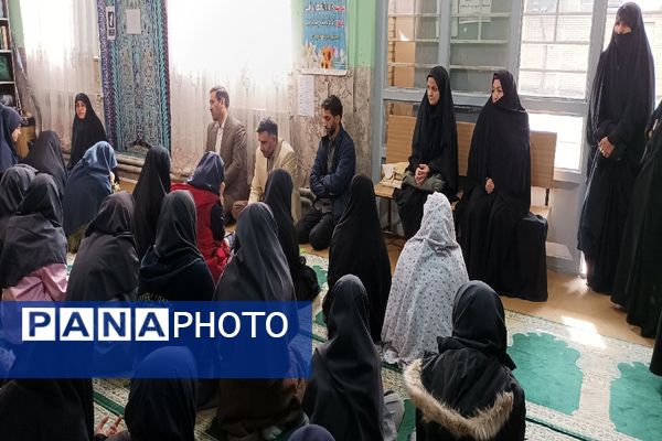 تقدیر از دانش‌آموزی که گوشواره‌اش را در طرح مشق همدلی اهدا کرد