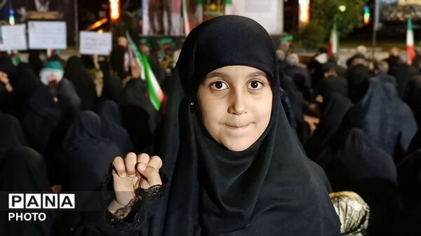 دهه نودی های پای انقلاب