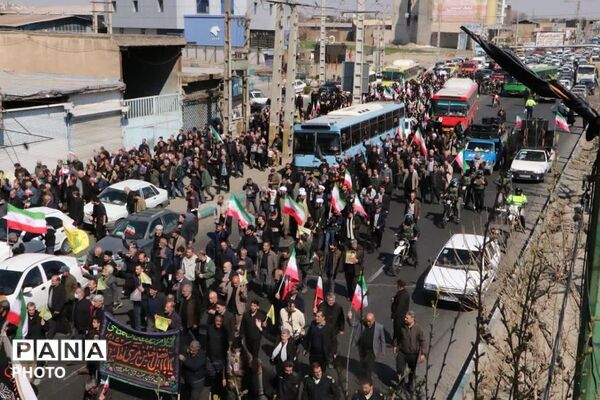 گردهمایی پرشور مردم وفادار و انقلابی چهاردانگه در دفاع از میهن و آرمان های انقلاب