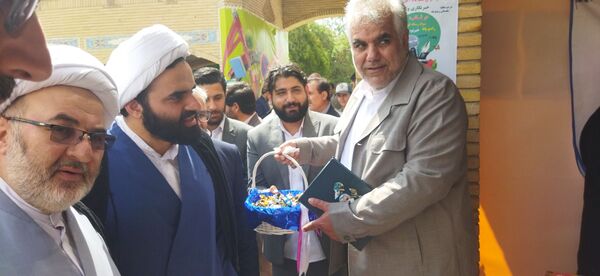غرفه خبرگزاری پانا و سازمان دانش‌آموزی در مراسم افتتاحیه فعالیت‌های تابستانی