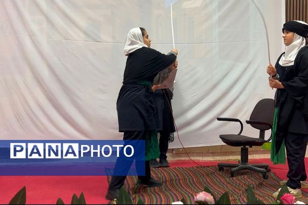 جشنواره تئاتر درسی مدارس فشافویه در کانون شهید آوینی؛ صحنه‌ای برای شکوفایی استعدادها