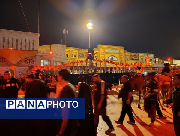 کاروان نمادین اسرای کربلا‌ازمیدان‌آستانه‌ی قم‌به‌سمت‌حرم‌حضرت‌معصومه"س"