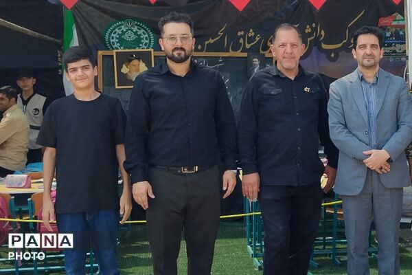 بهارستان دو در مسیر عشق؛ میزبانی فرهنگیان از زائران حسینی در عوارضی پرند